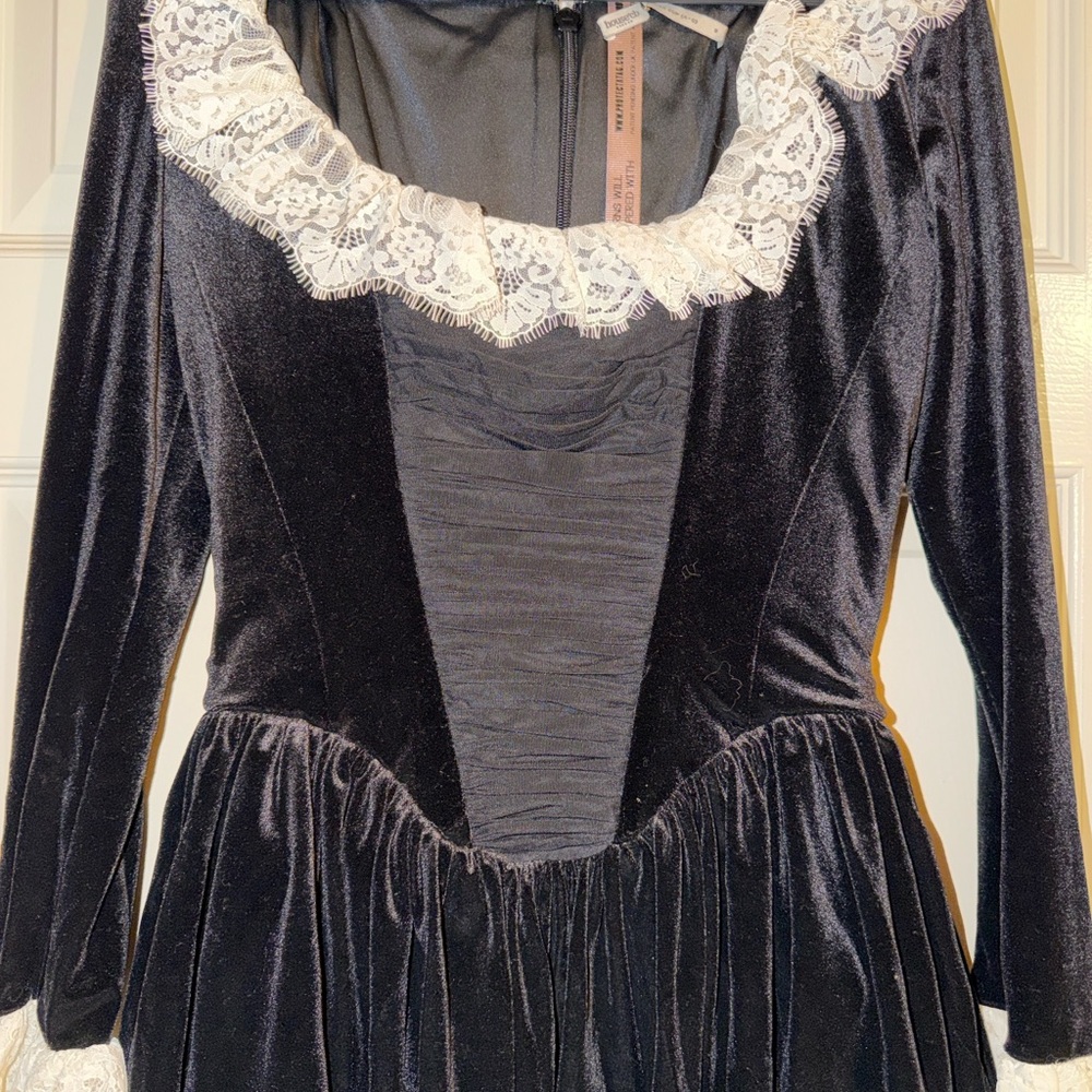 House of CB Czarina Black velvet lace trimmed mini dress - Picture 11 of 16